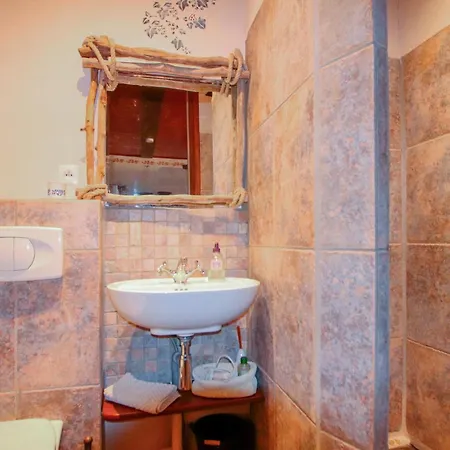 Pet Friendly In With Private Swimming Pool, Be Inside Or Outside