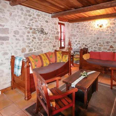 Pet Friendly In With Private Swimming Pool, Be Inside Or Outside Chassiers