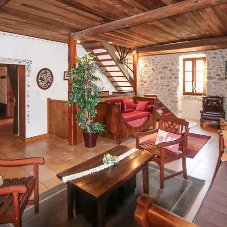 Holiday home Pet Friendly In With Private Swimming Pool, Be Inside Or Outside Chassiers